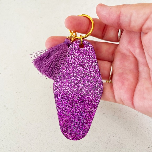 Big Butt Club Purple Glitter Motel Keychain With Tassel NWT - Picture 2 of 2